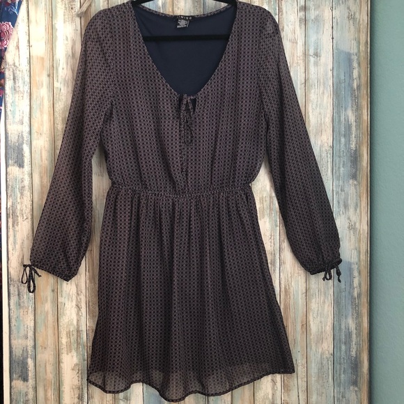 Draw String Dress - Picture 4 of 7